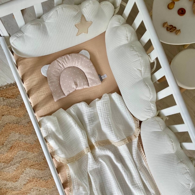 Paturica bebe din muselina cu 4 straturi si dantela, milky (6)